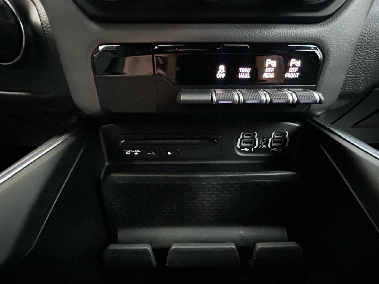 RAM 1500 Big Horn Crew Cab SWB 4WD 2019