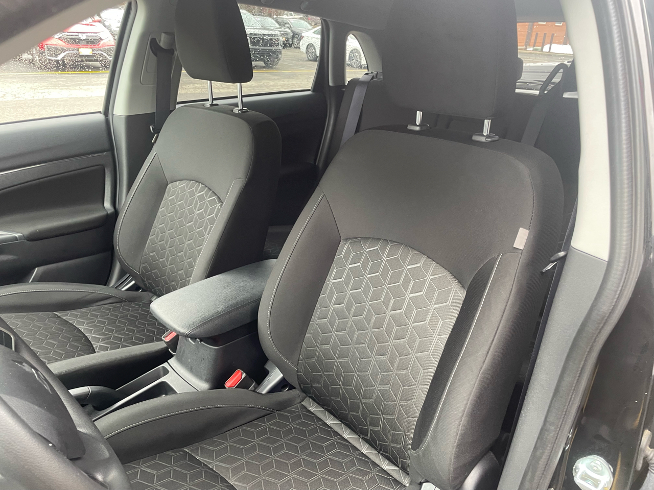 Mitsubishi Outlander Sport 2.0 ES 4WD 2025