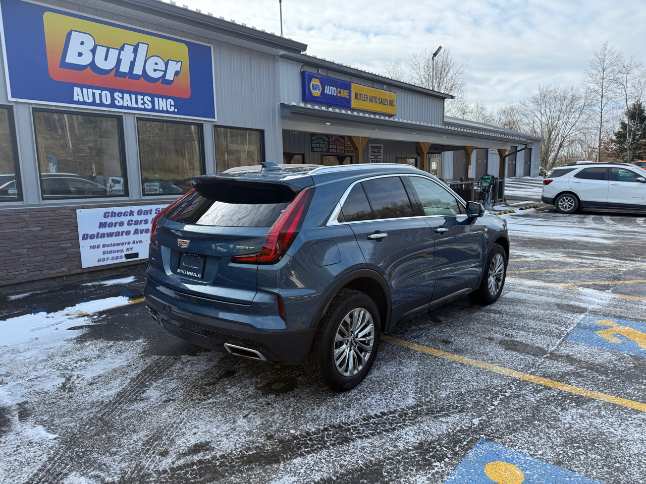 Cadillac XT4 Premium Luxury AWD 2025