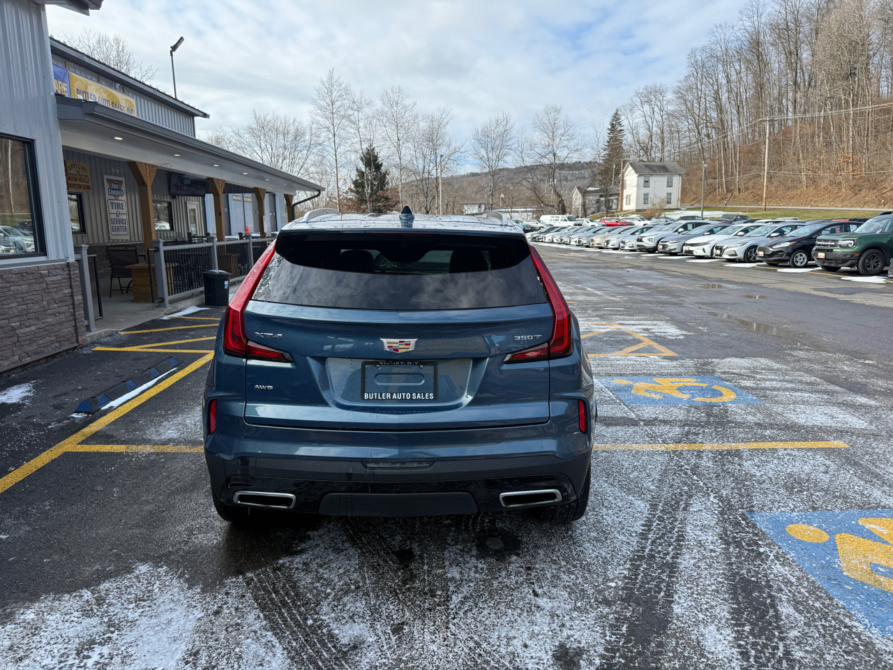 Cadillac XT4 Premium Luxury AWD 2025