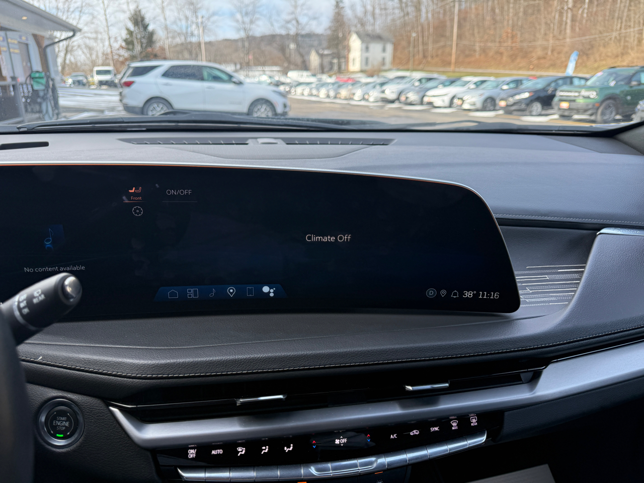 Cadillac XT4 Premium Luxury AWD 2025