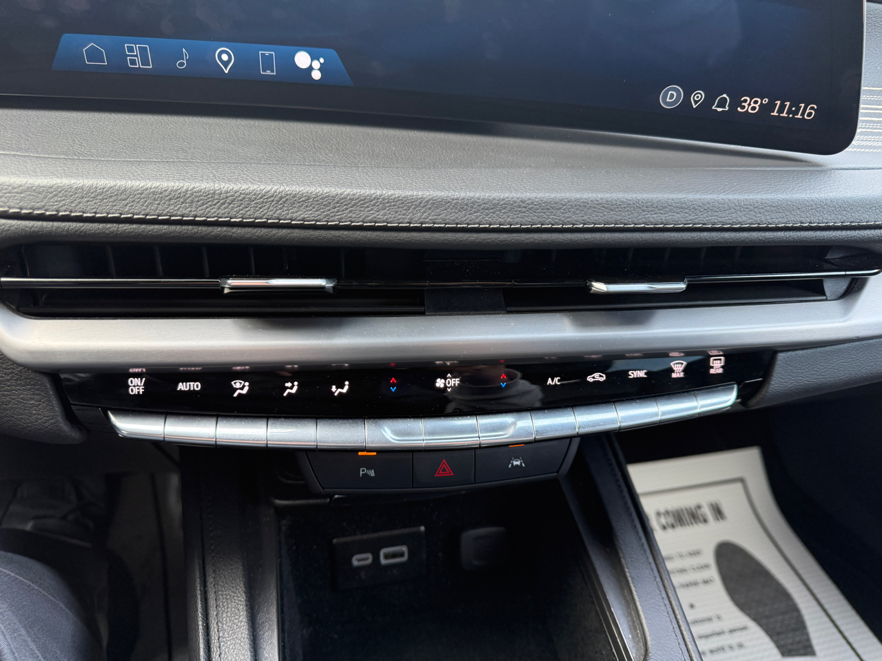 Cadillac XT4 Premium Luxury AWD 2025