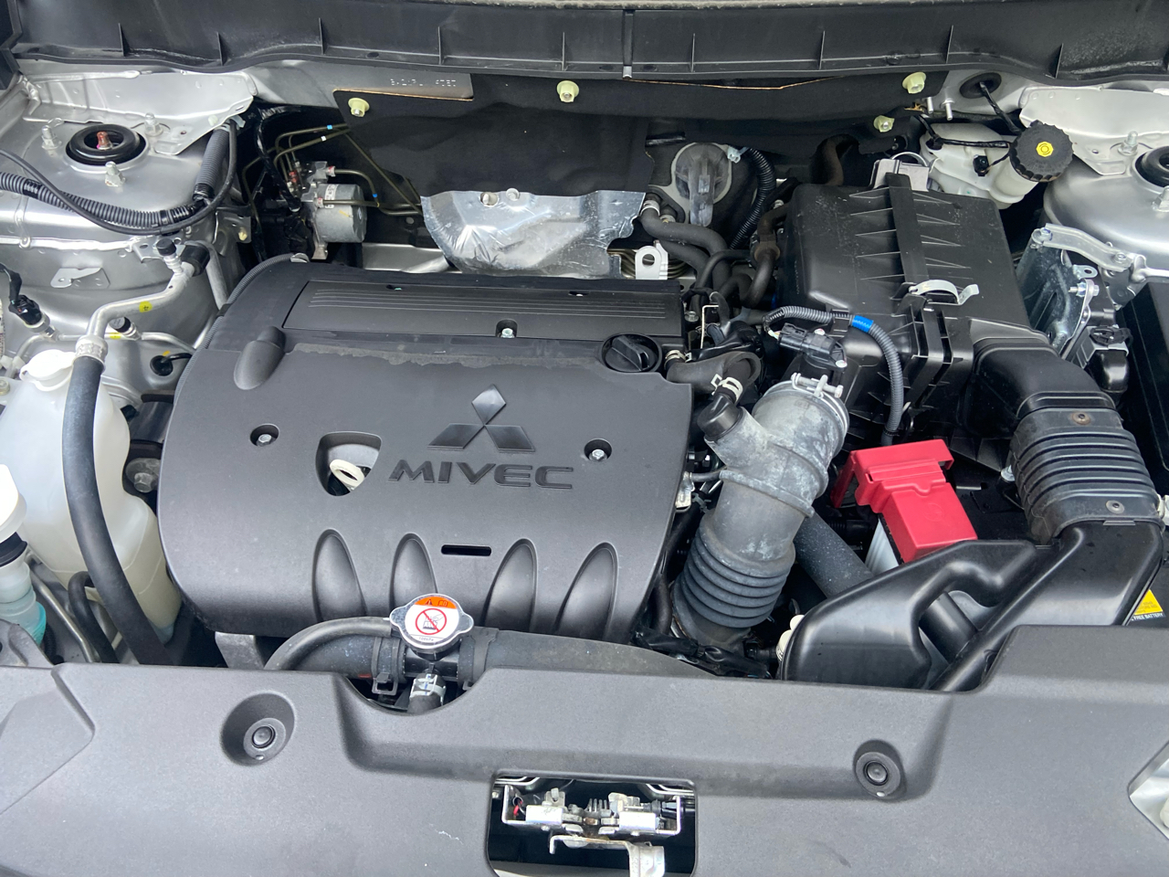 Mitsubishi Outlander Sport 2.0 ES 4WD 2024