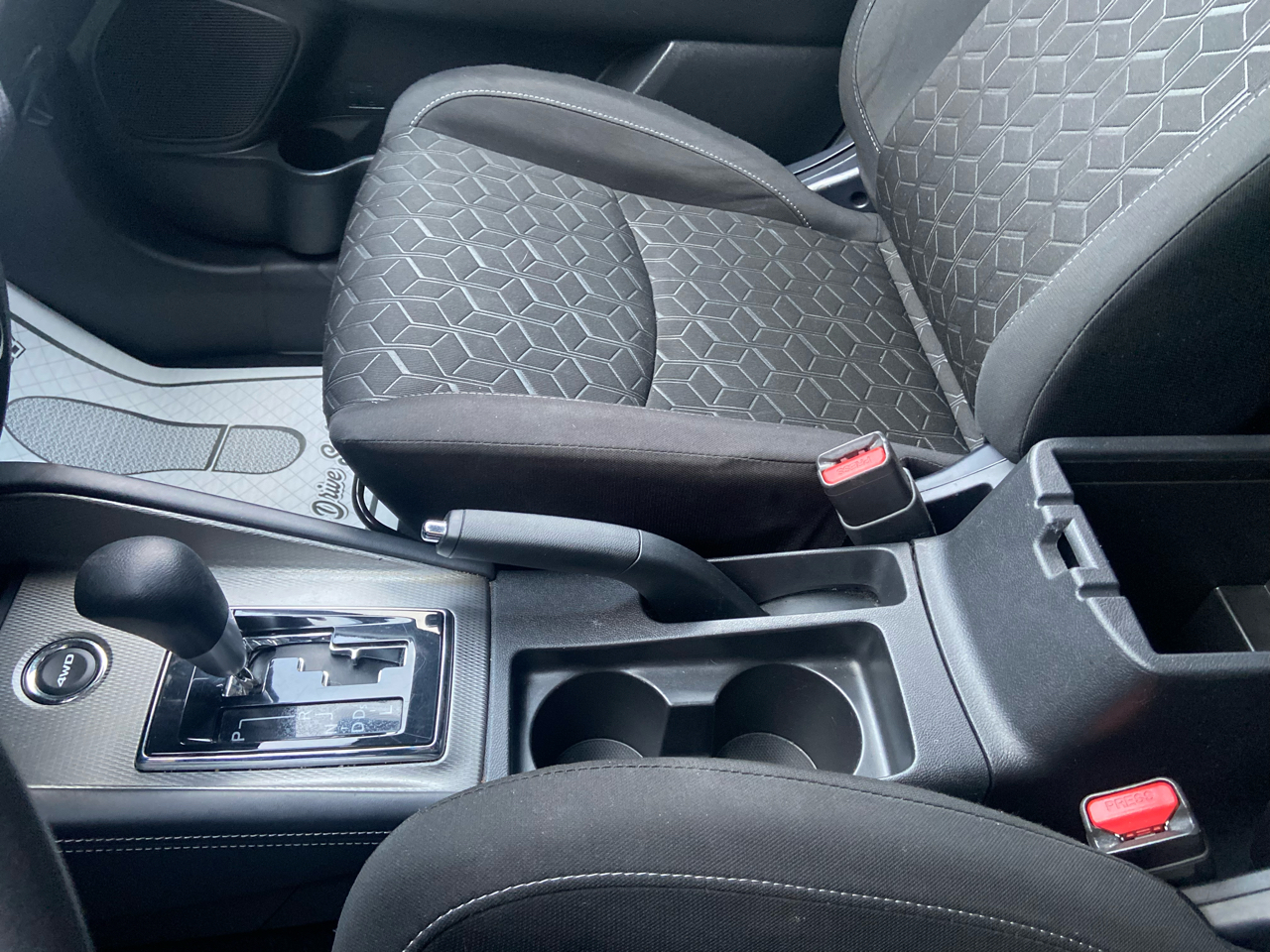 Mitsubishi Outlander Sport 2.0 ES 4WD 2024