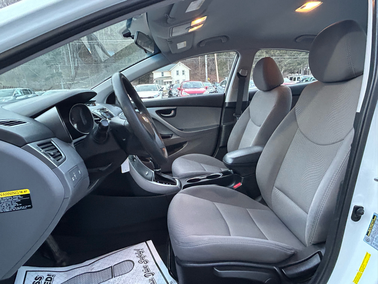 Hyundai Elantra SE 6AT 2016