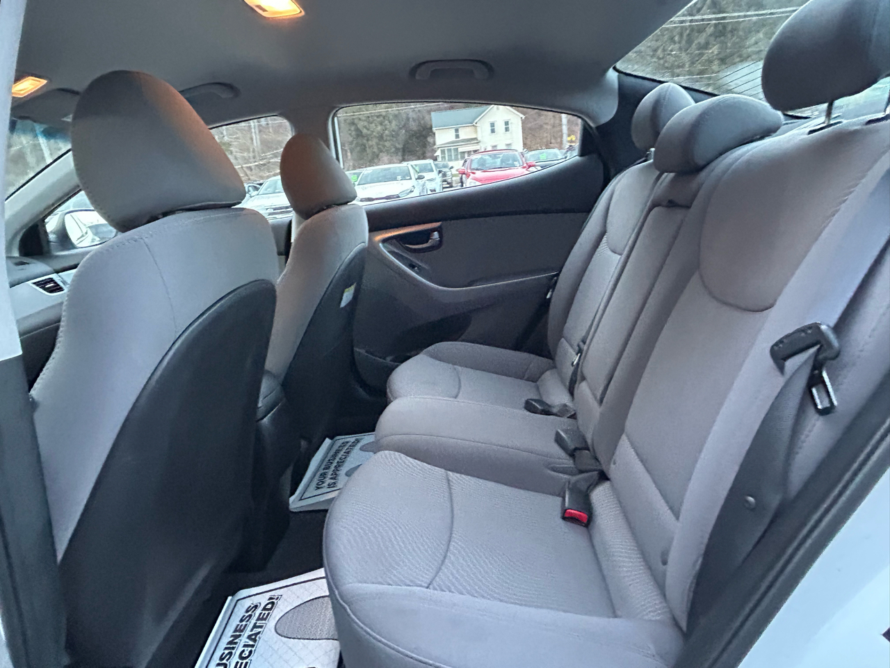 Hyundai Elantra SE 6AT 2016