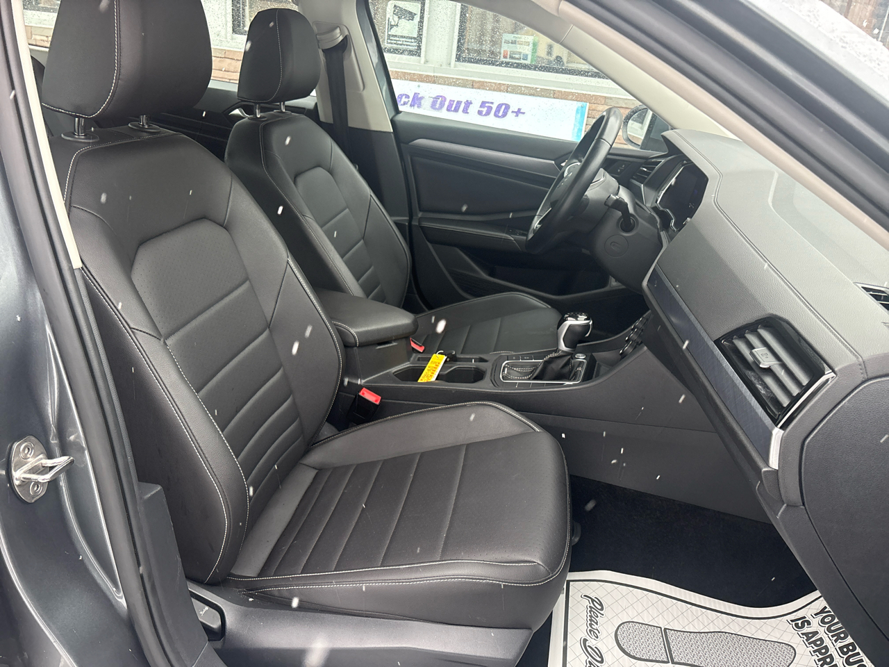 Volkswagen Jetta SE 2024