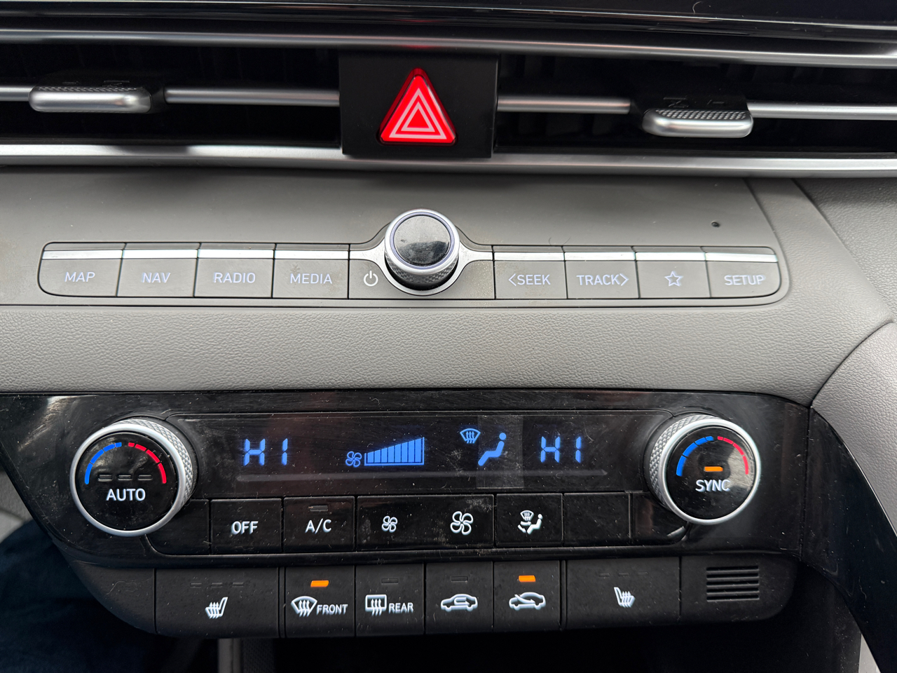 Hyundai Elantra SEL 2023