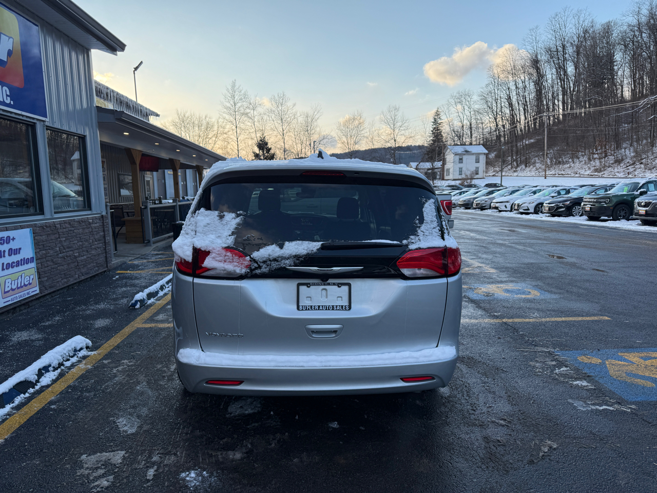 Chrysler Voyager LX 2024