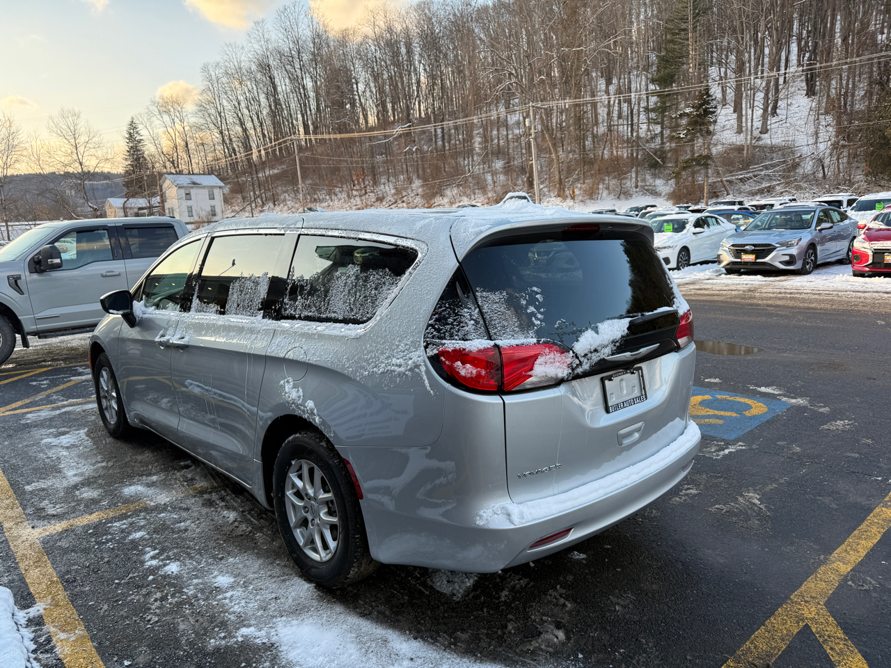 Chrysler Voyager LX 2024
