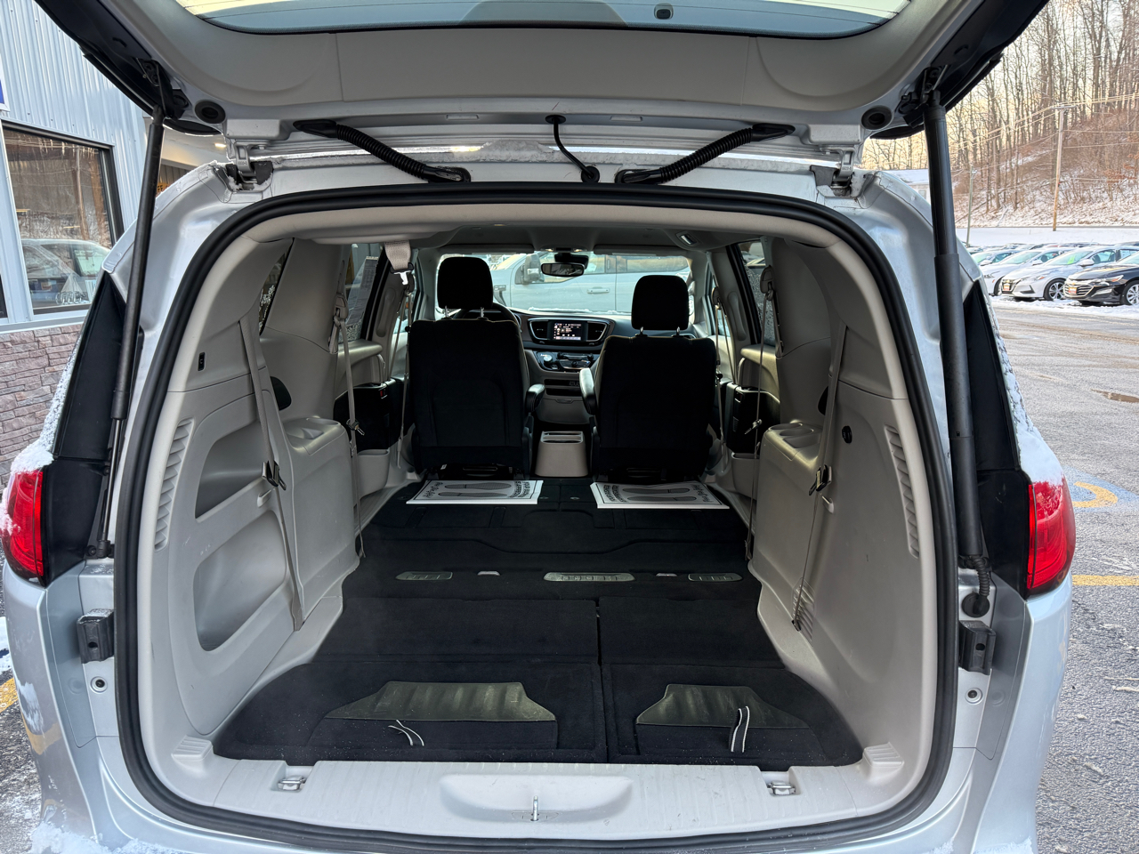 Chrysler Voyager LX 2024