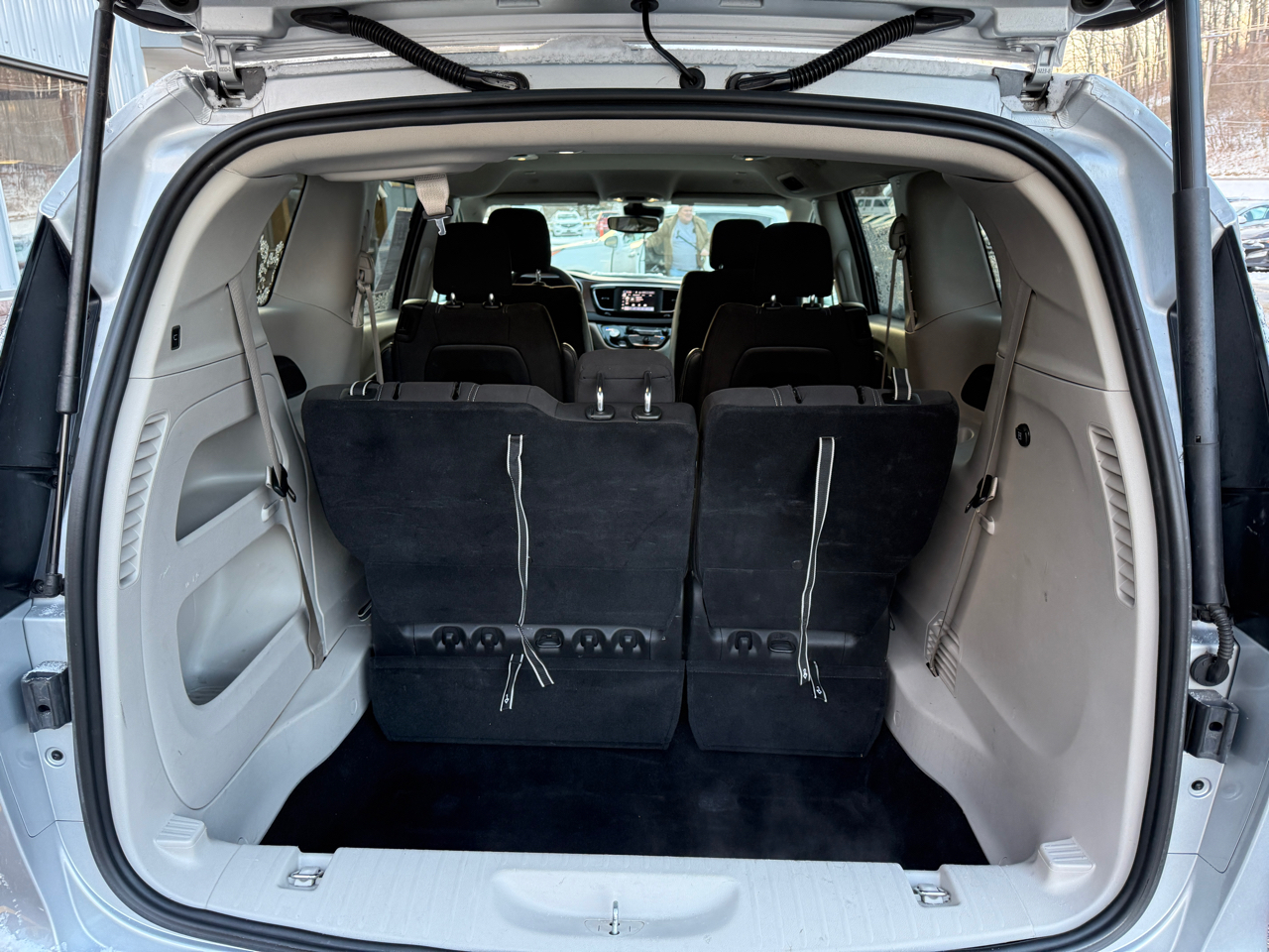 Chrysler Voyager LX 2024