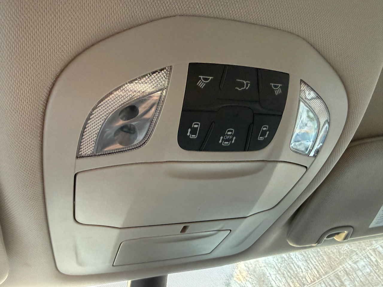 Chrysler Voyager LX 2024