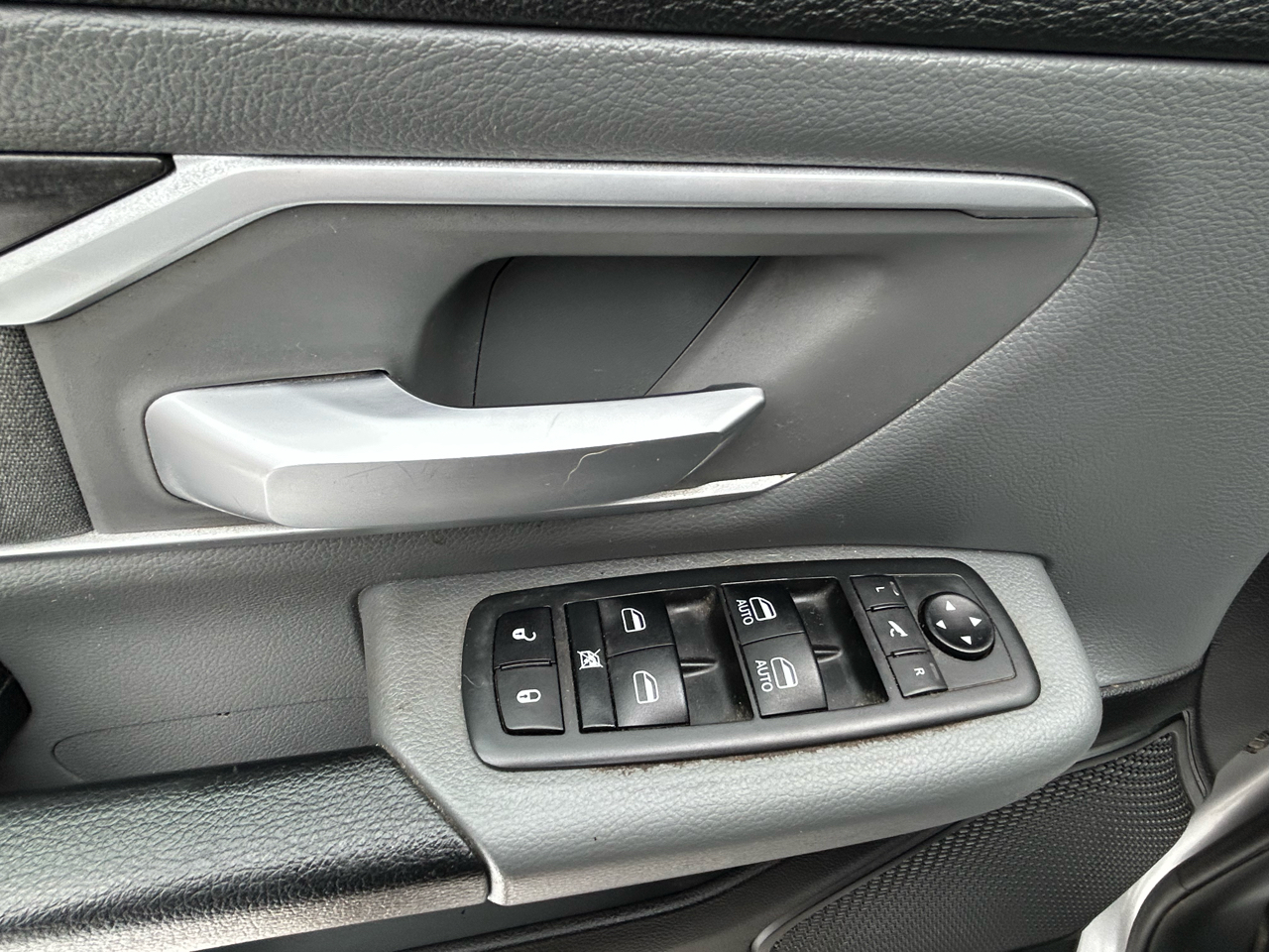 RAM 1500 Big Horn Crew Cab SWB 4WD 2020