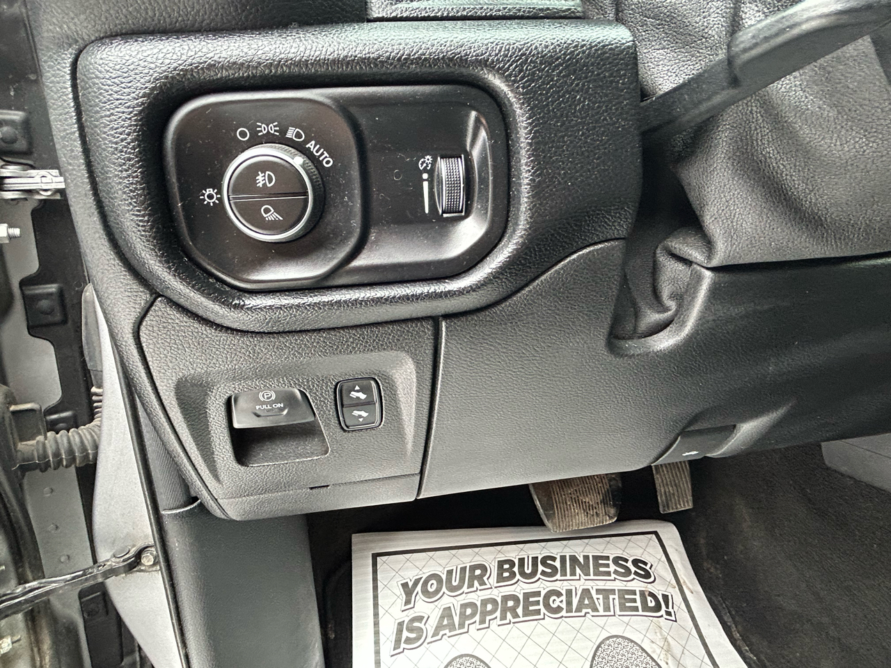 RAM 1500 Big Horn Crew Cab SWB 4WD 2020