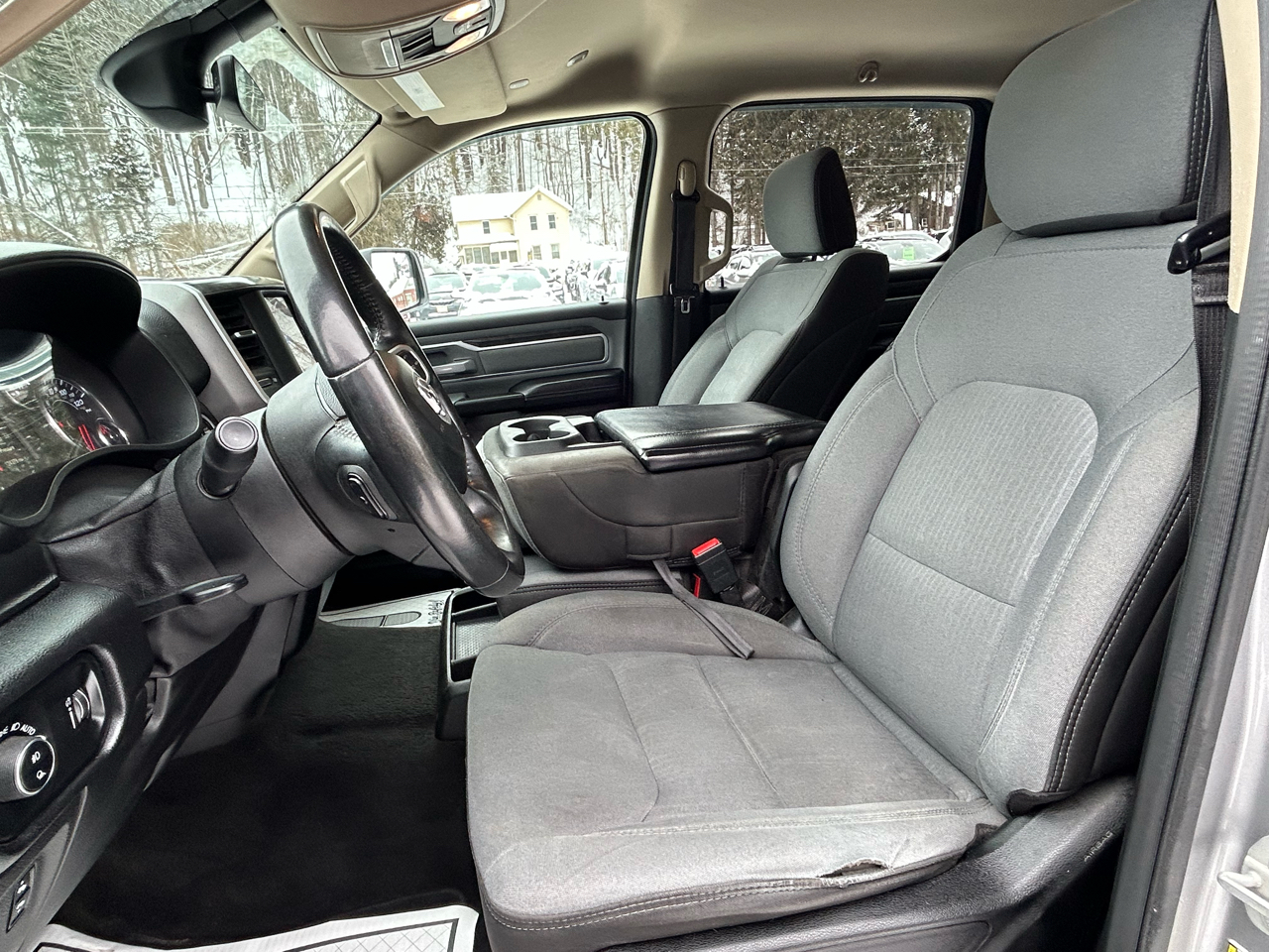 RAM 1500 Big Horn Crew Cab SWB 4WD 2020