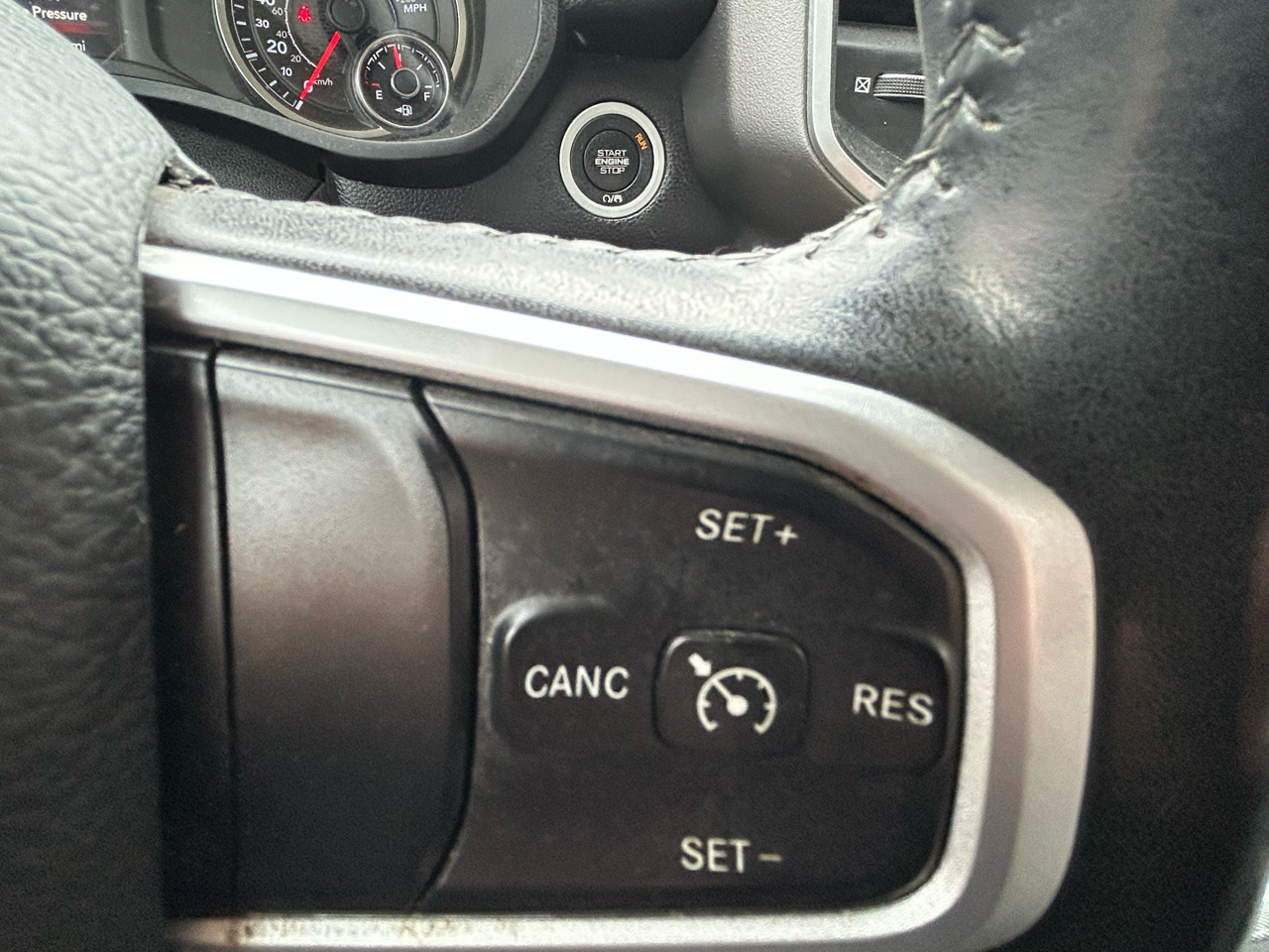 RAM 1500 Big Horn Crew Cab SWB 4WD 2020