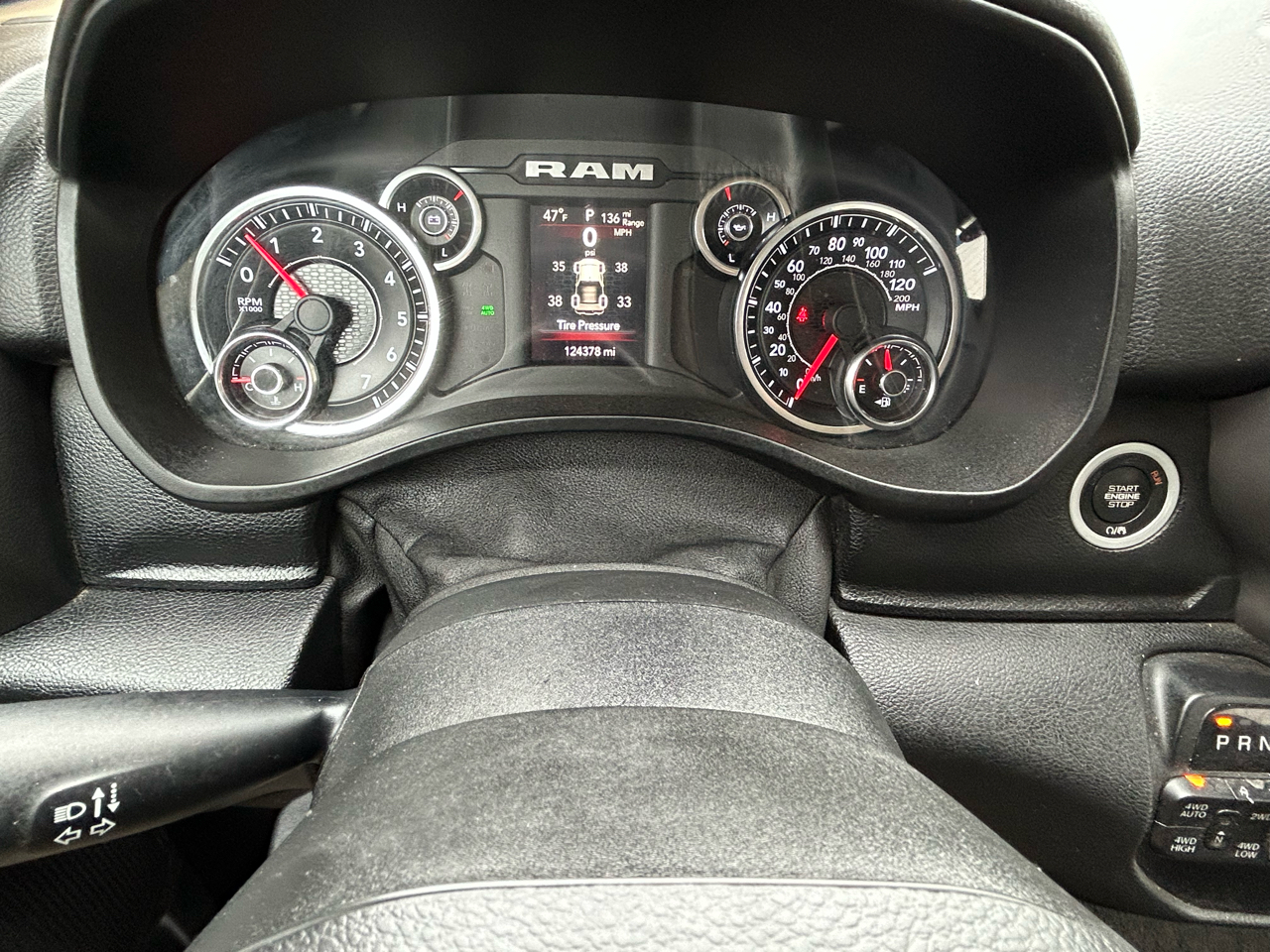 RAM 1500 Big Horn Crew Cab SWB 4WD 2020