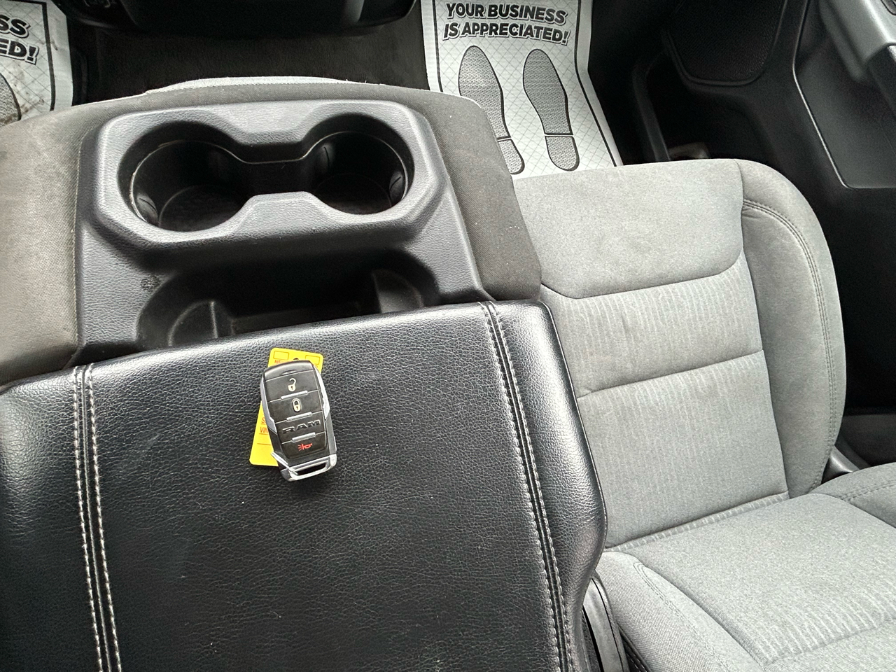 RAM 1500 Big Horn Crew Cab SWB 4WD 2020