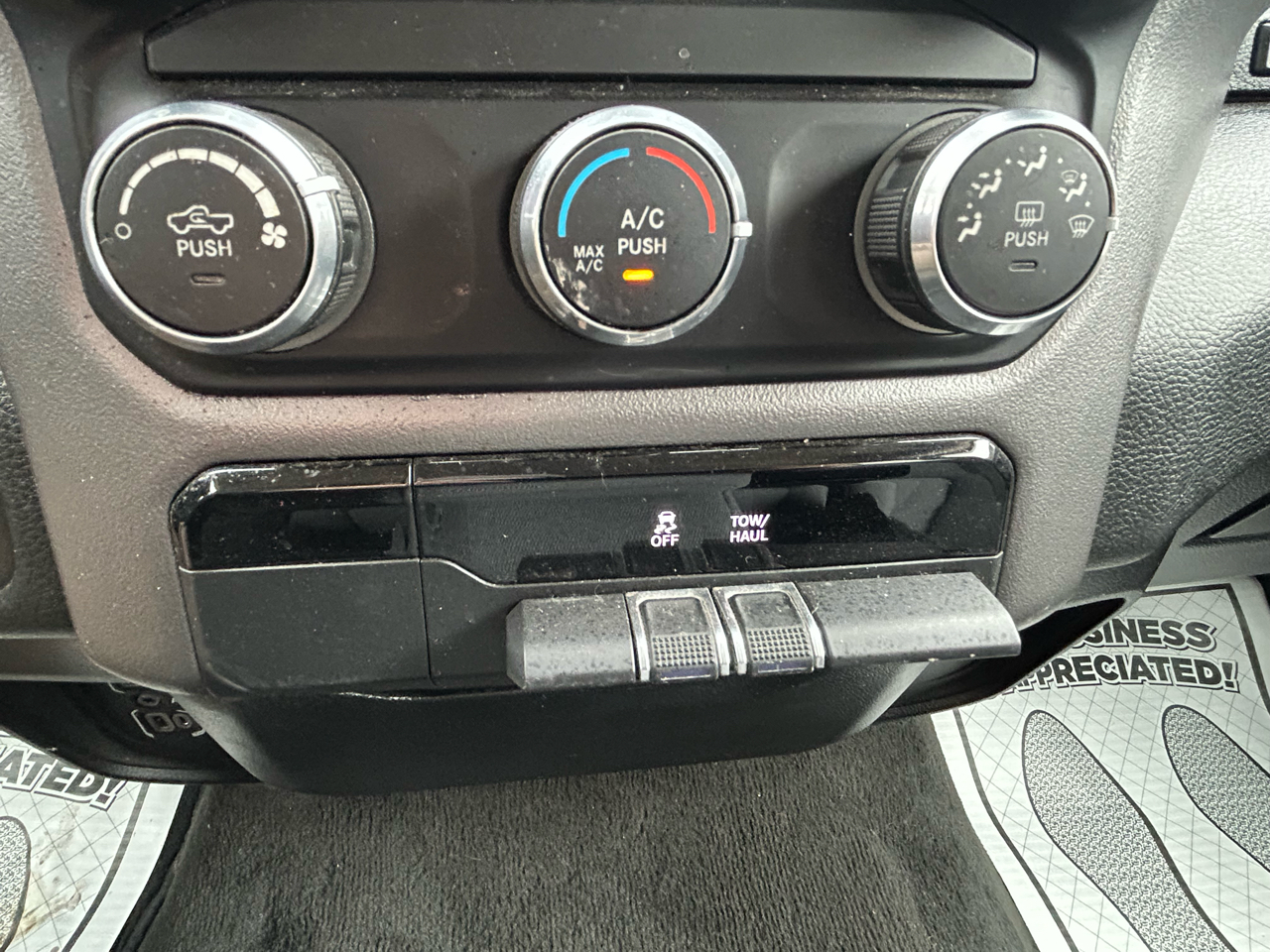 RAM 1500 Big Horn Crew Cab SWB 4WD 2020