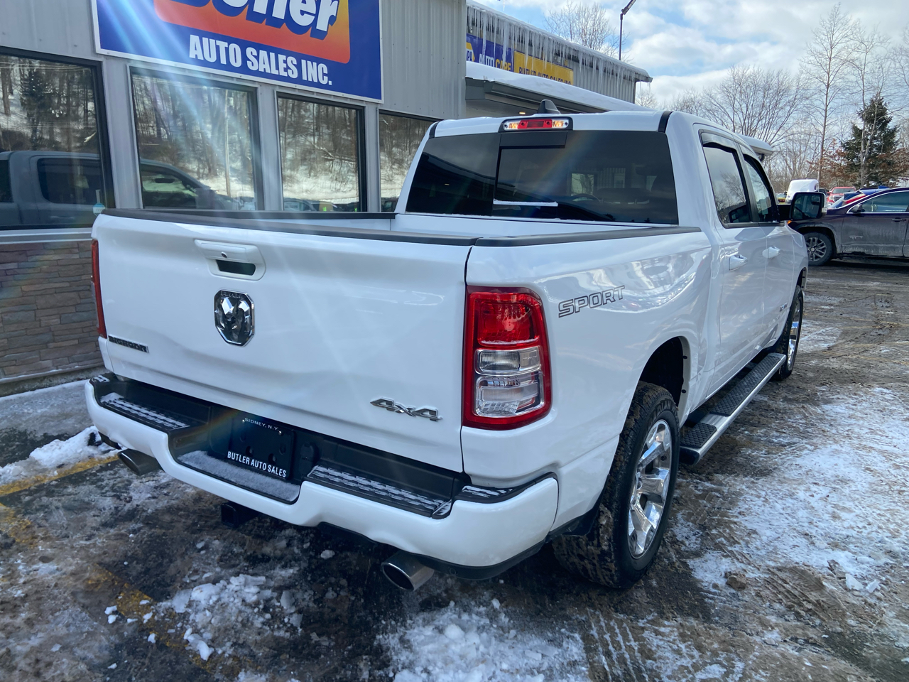 RAM 1500 Big Horn Crew Cab SWB 4WD 2022