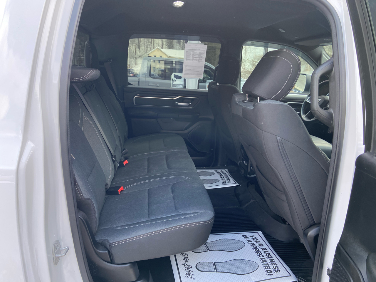 RAM 1500 Big Horn Crew Cab SWB 4WD 2022