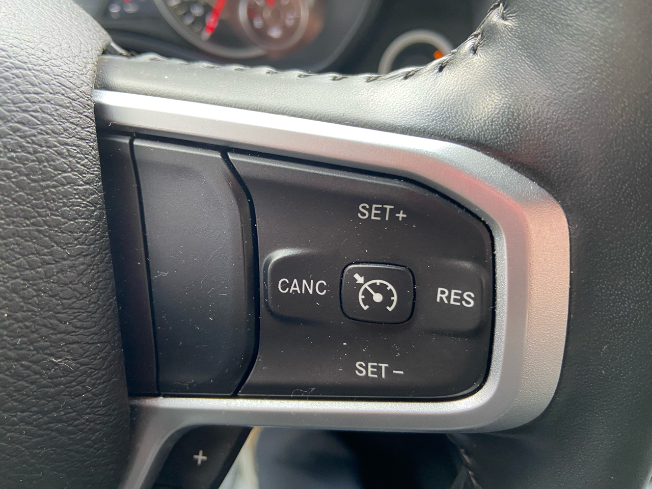 RAM 1500 Big Horn Crew Cab SWB 4WD 2022