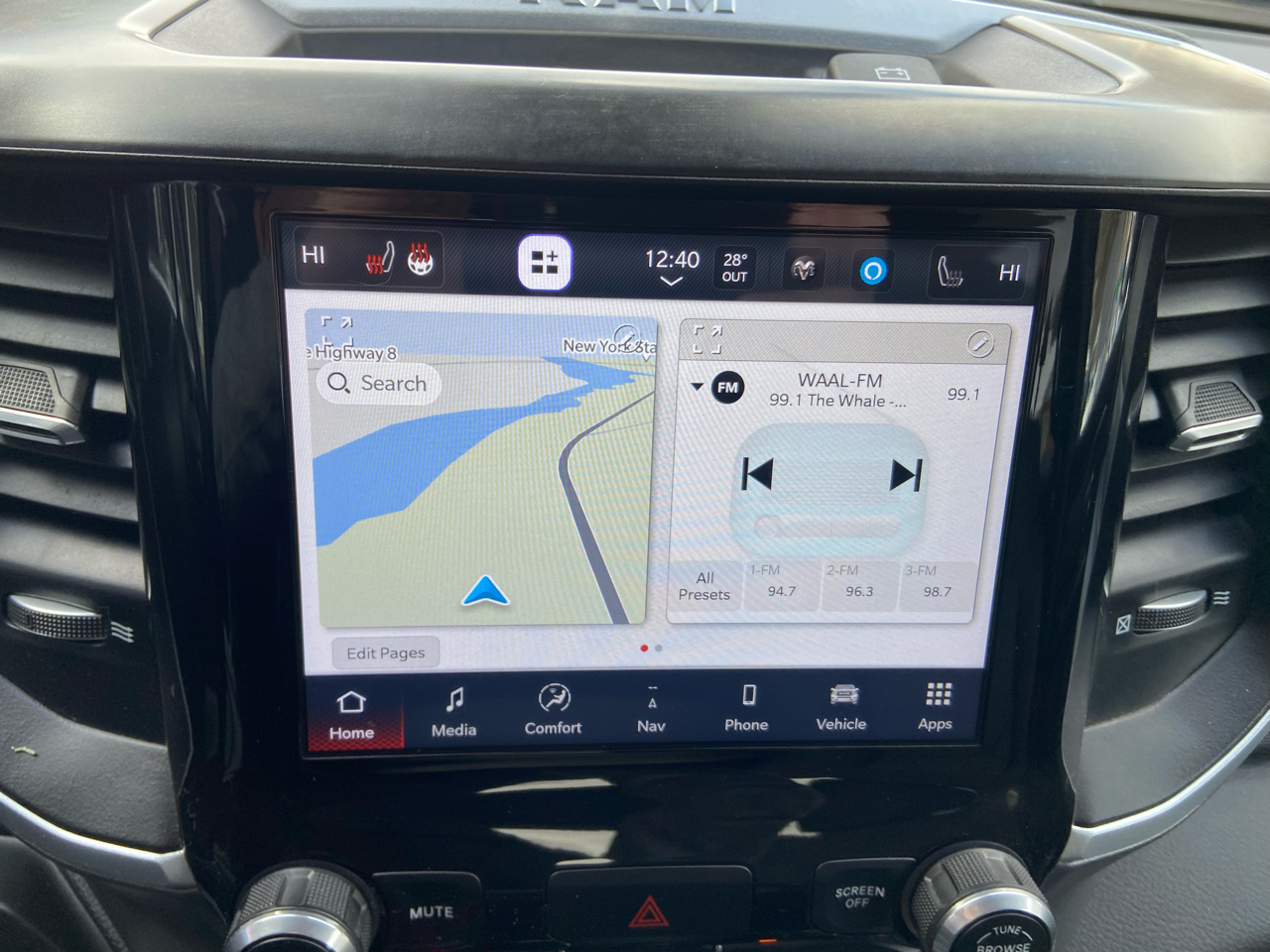 RAM 1500 Big Horn Crew Cab SWB 4WD 2022