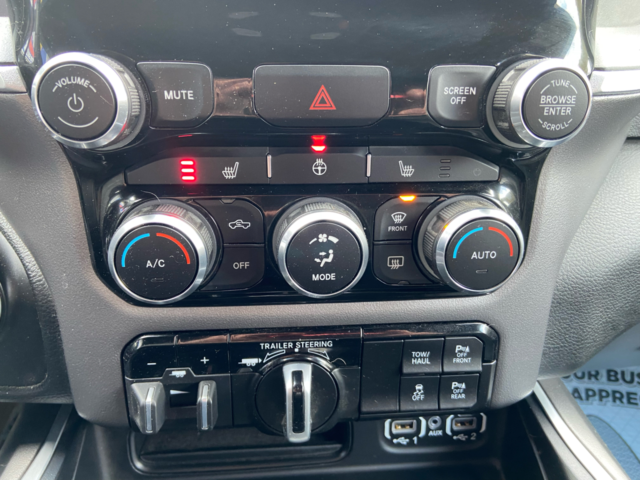 RAM 1500 Big Horn Crew Cab SWB 4WD 2022