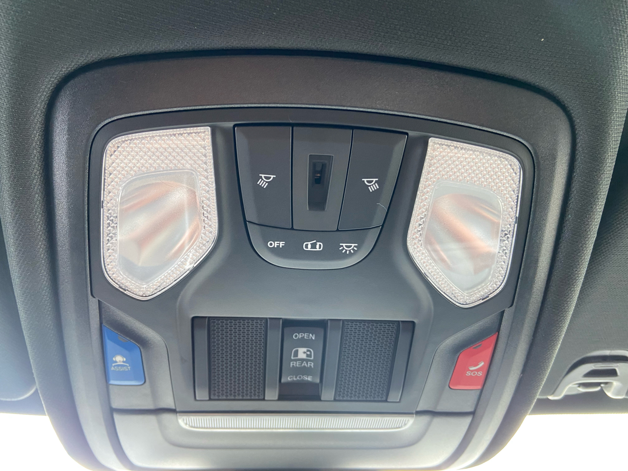 RAM 1500 Big Horn Crew Cab SWB 4WD 2022