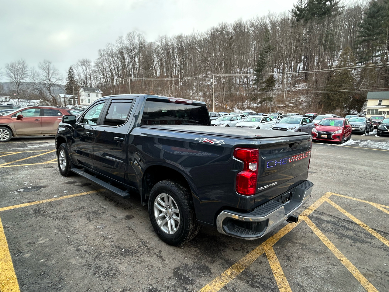 Chevrolet Silverado 1500 LT Crew Cab 4WD 2021