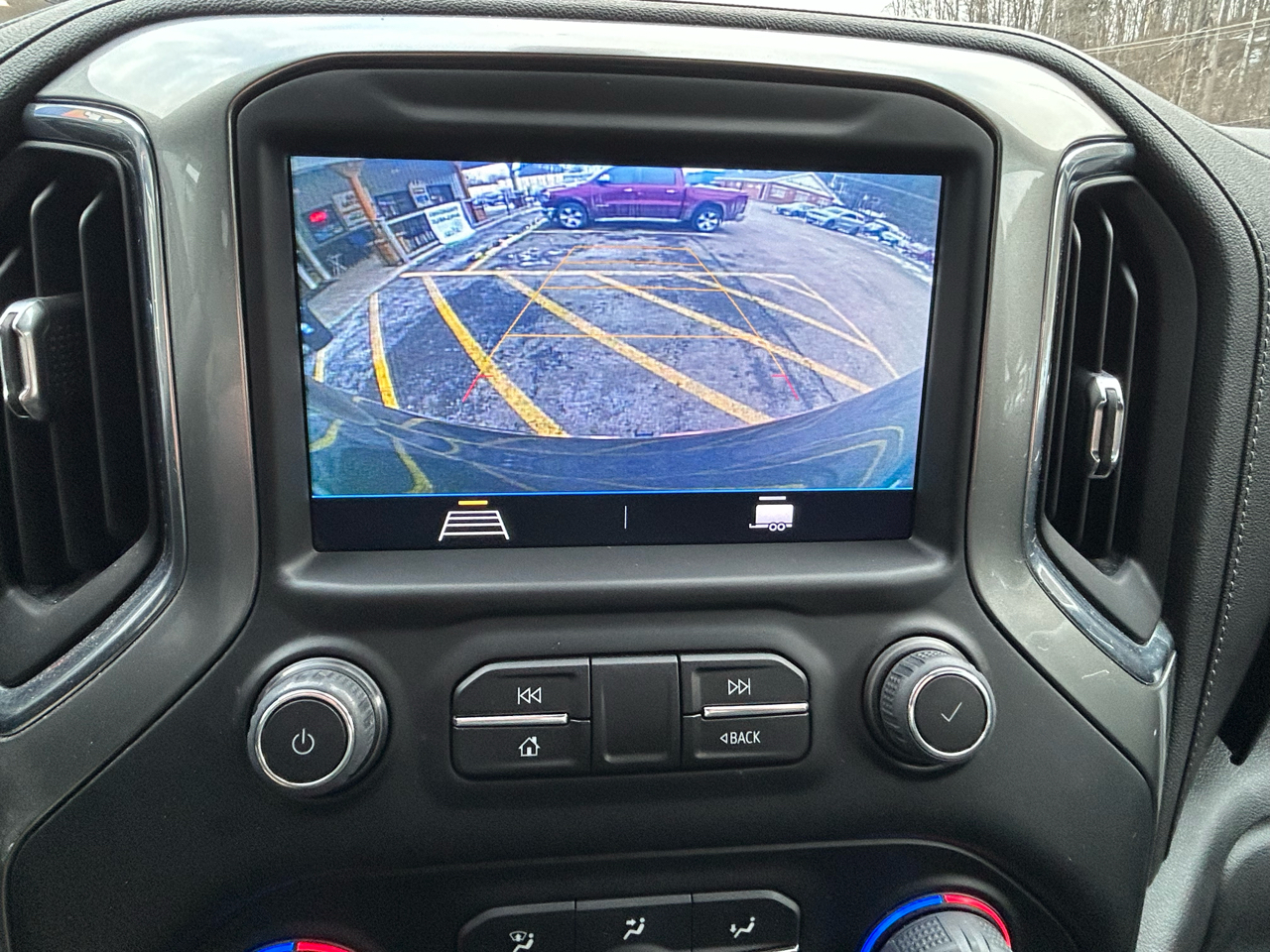 Chevrolet Silverado 1500 LT Crew Cab 4WD 2021