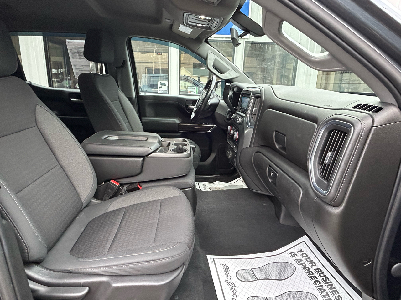 Chevrolet Silverado 1500 LT Crew Cab 4WD 2021