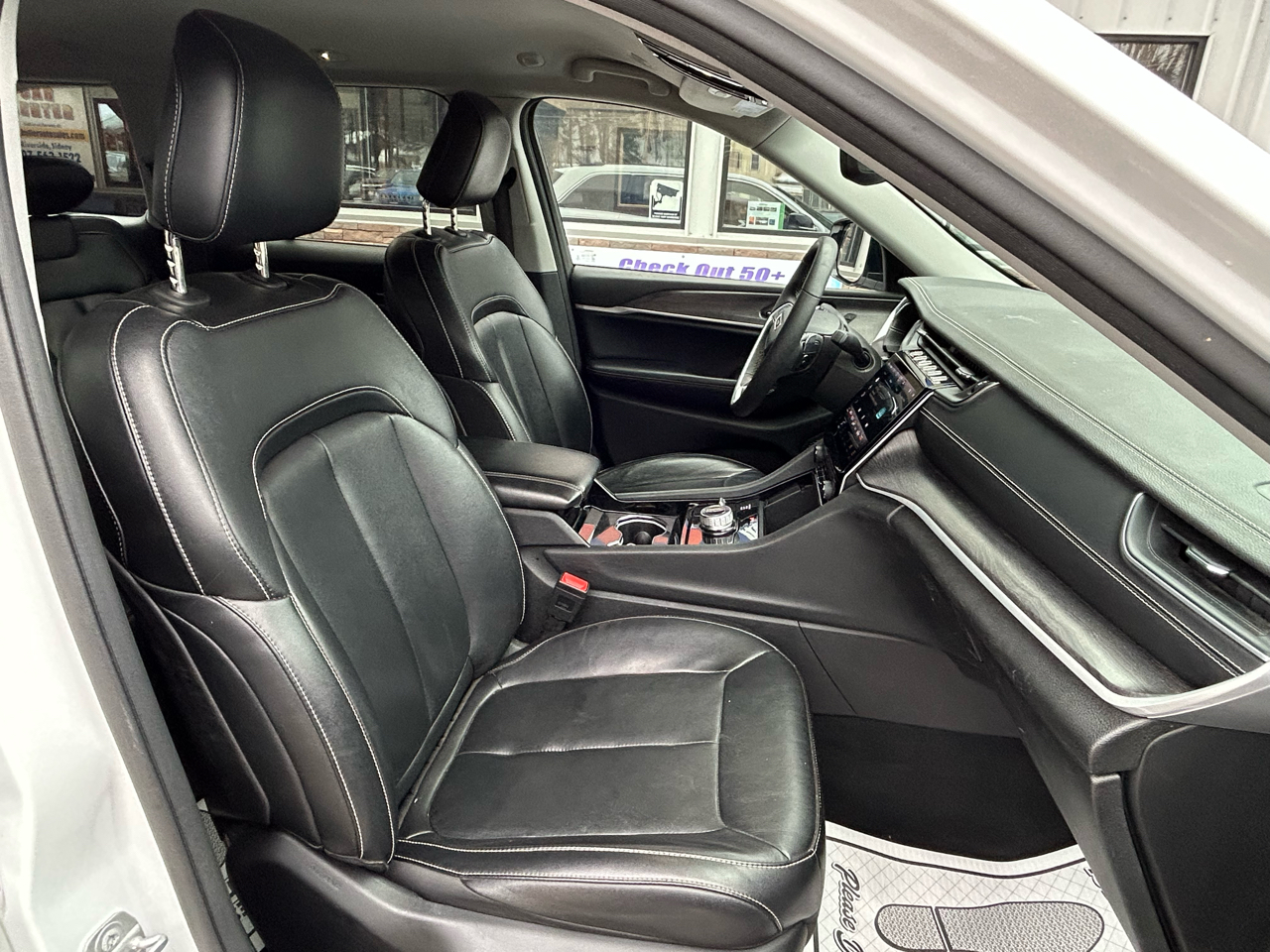 Jeep Grand Cherokee Limited 4WD 2023