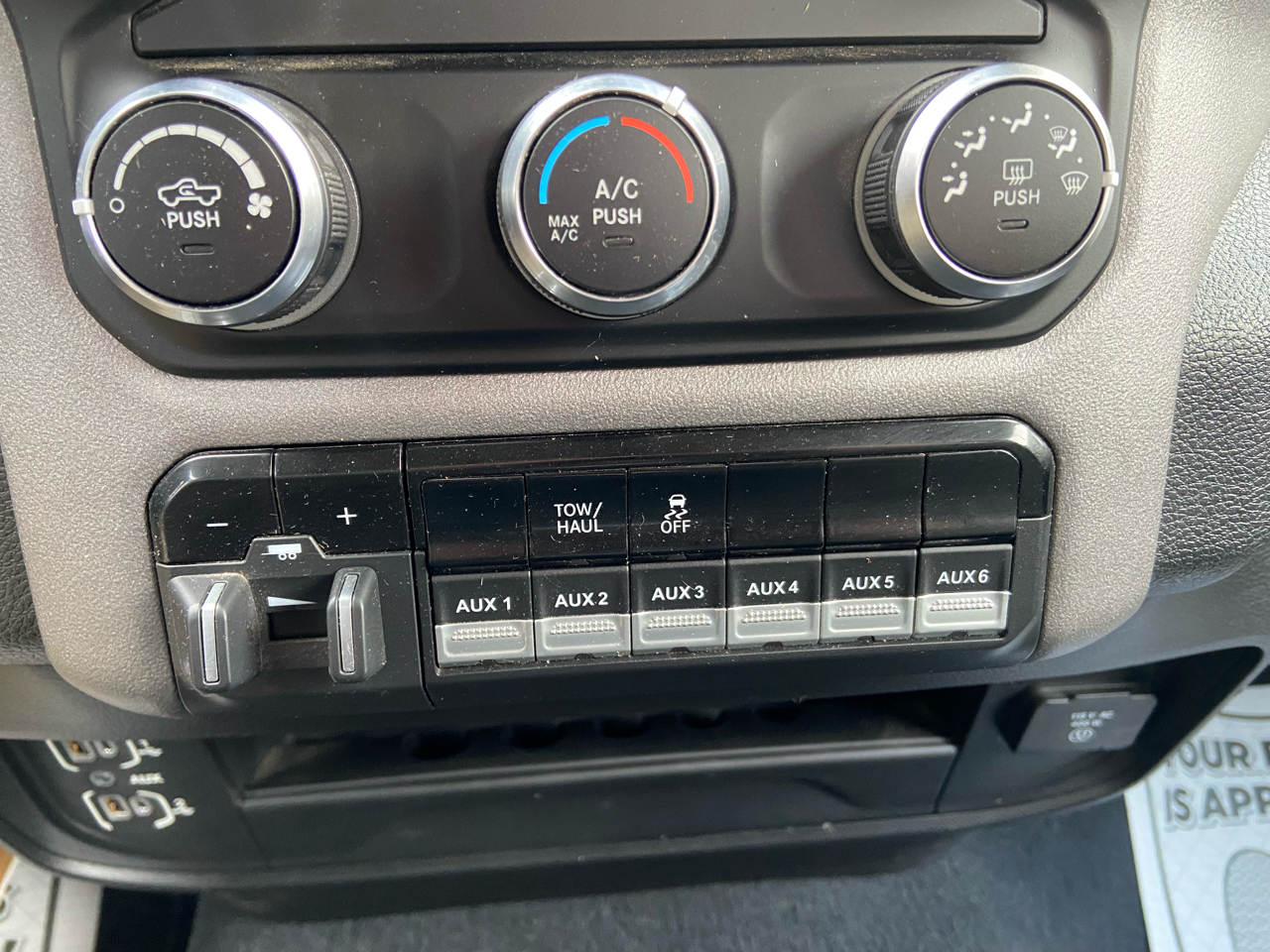 RAM 2500 Tradesman Regular Cab 4WD 2020