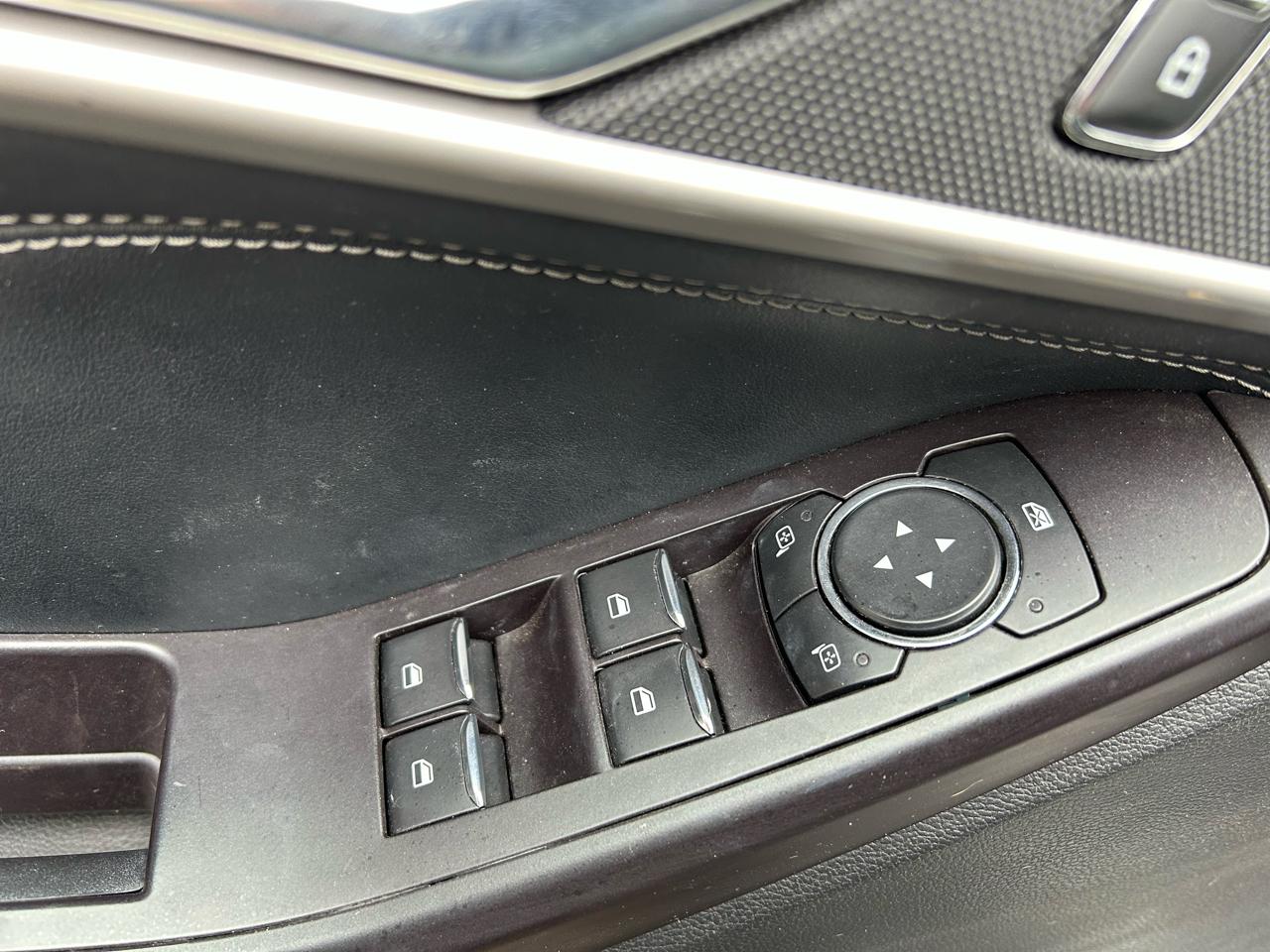 Ford Explorer XLT AWD 2020