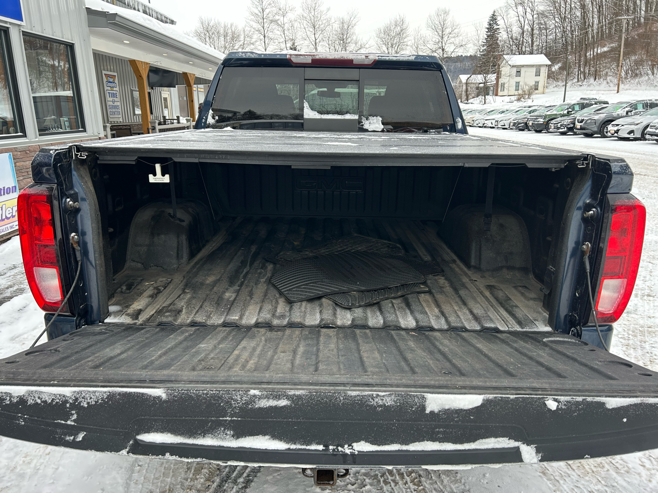 GMC Sierra 1500 SLE Crew Cab Short Box 4WD 2020