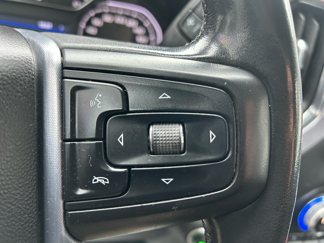 GMC Sierra 1500 SLE Crew Cab Short Box 4WD 2020