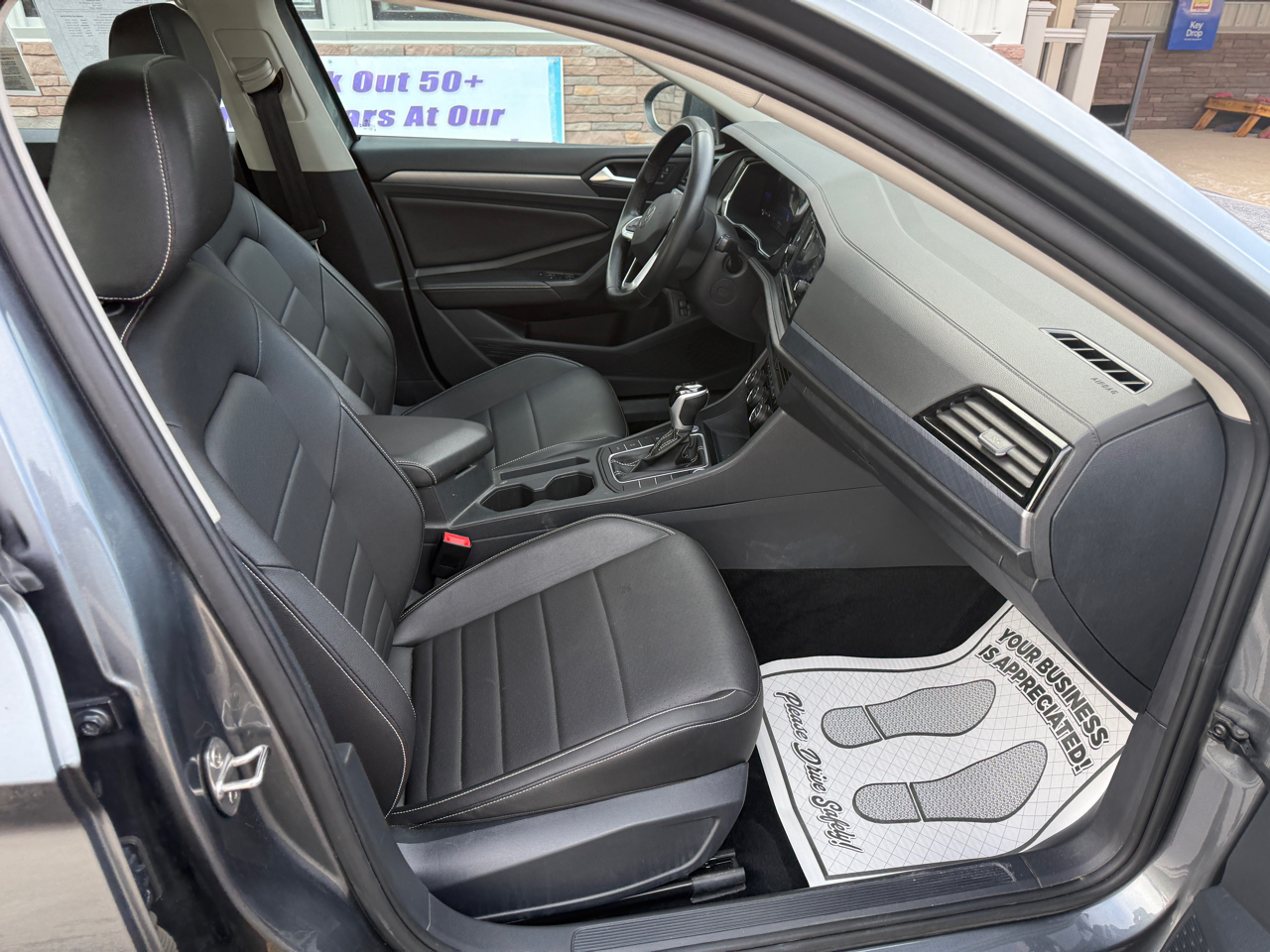 Volkswagen Jetta SE 2024