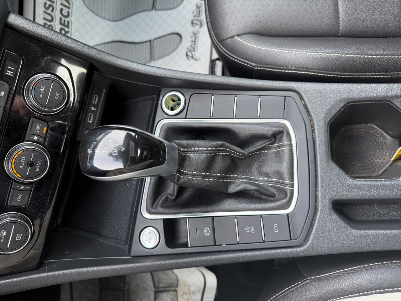 Volkswagen Jetta SE 2024