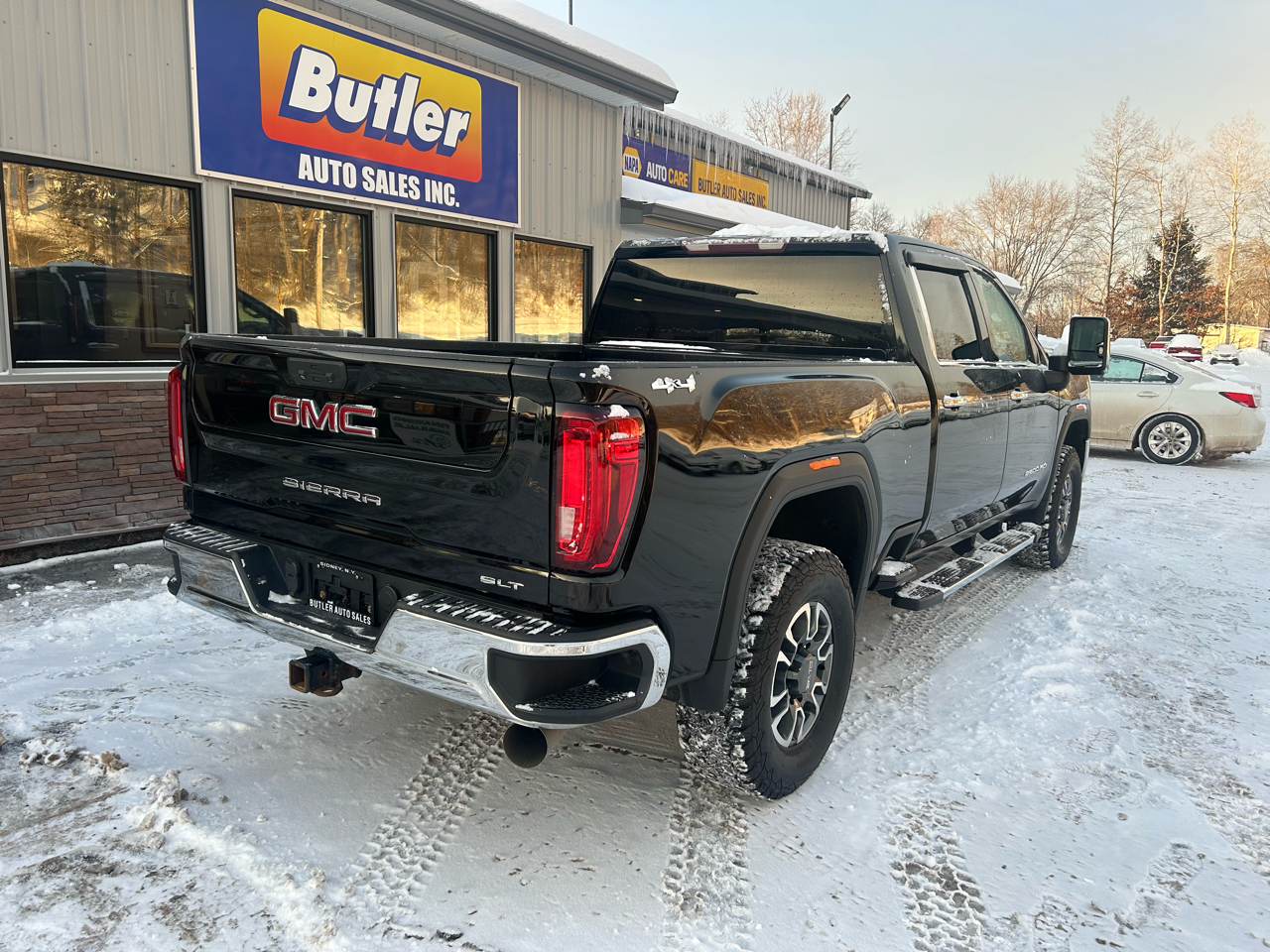 GMC Sierra 2500HD SLT Crew Cab 2WD 2022