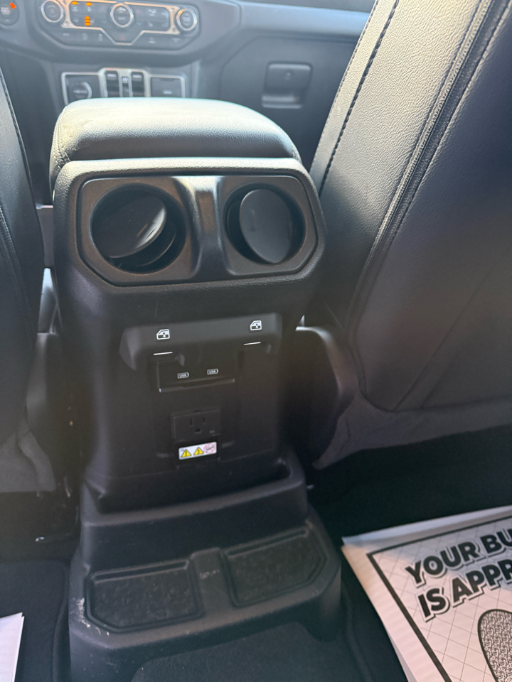 Jeep Wrangler Unlimited Sahara 2023