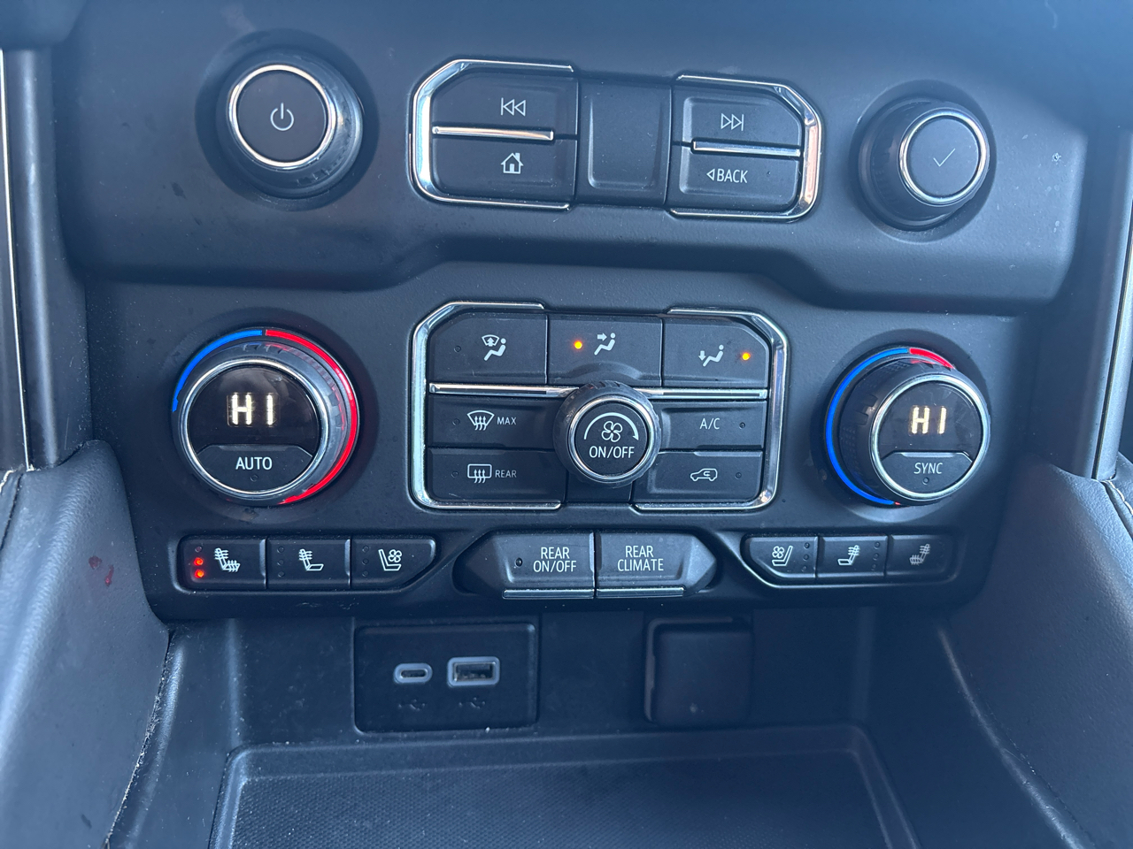 Chevrolet Suburban Premier 4WD 2024