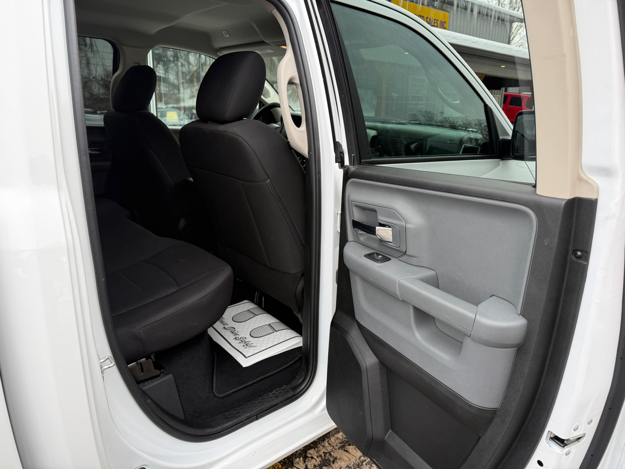 RAM 1500 SLT Quad Cab 4WD 2020