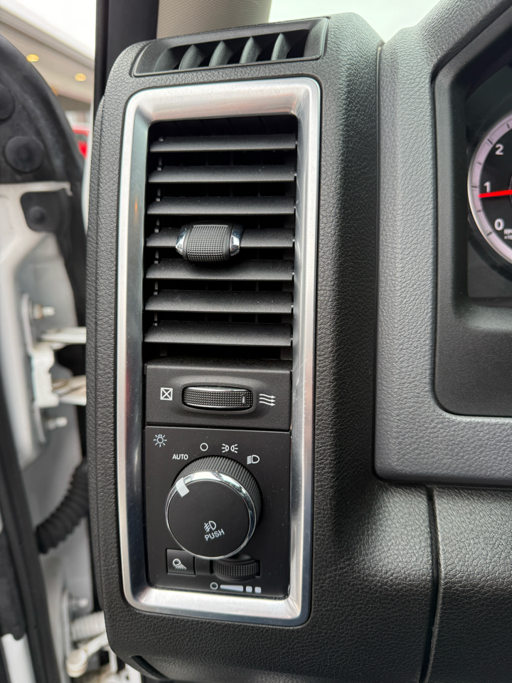 RAM 1500 SLT Quad Cab 4WD 2020