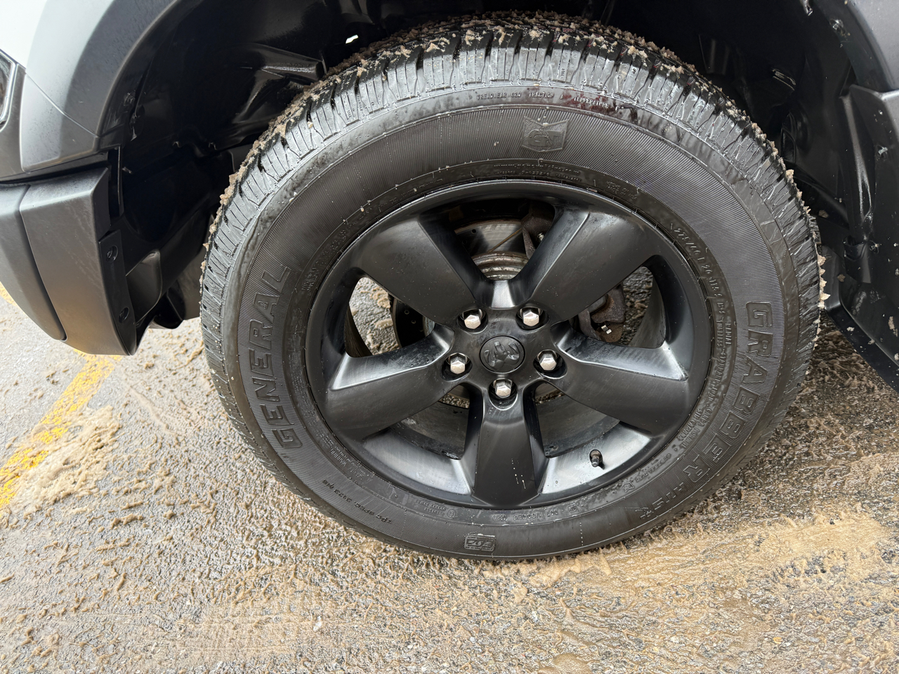 RAM 1500 SLT Quad Cab 4WD 2020