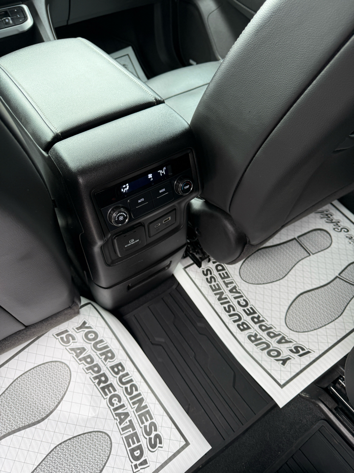 GMC Acadia SLT AWD 2022