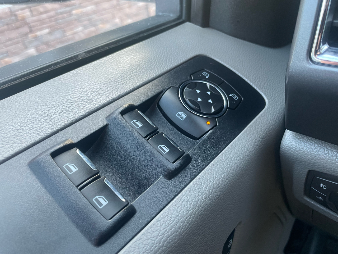 Ford F-150 XL SuperCrew 5.5-ft. Bed 4WD 2015