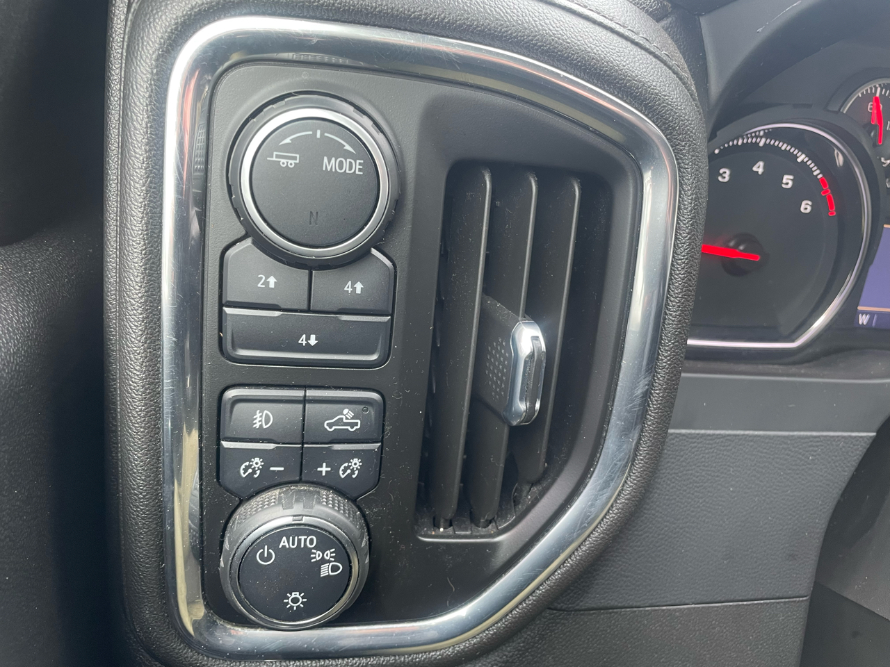 Chevrolet Silverado 3500HD LT Crew Cab 4WD 2022