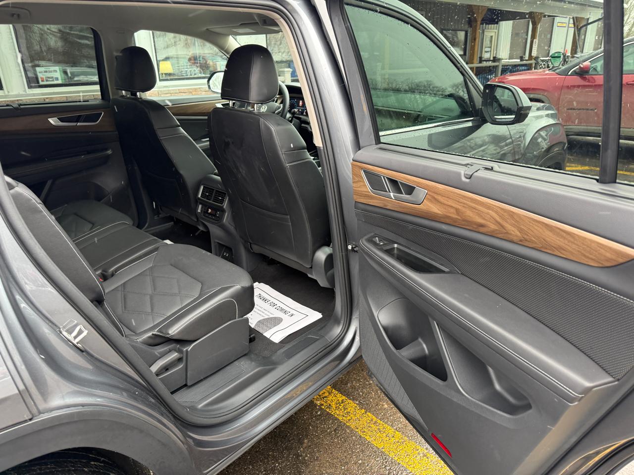 Volkswagen Atlas SE w/Technology 4MOTION 2025